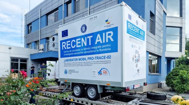 autolaborator de monitorizare a calitatii aerului crop